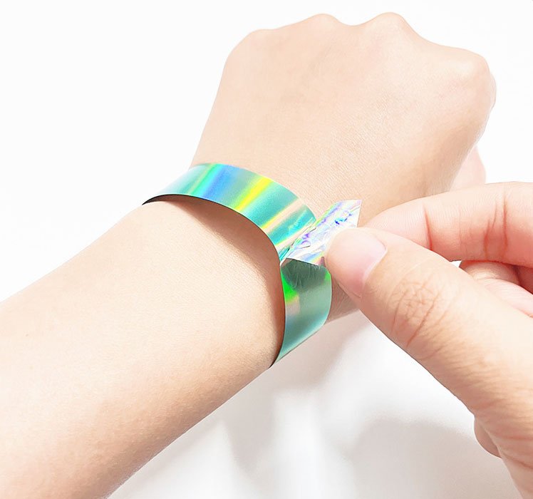 Gelang Tyvek dengan penutup perekat lembut